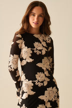 Robe mini noire en chiffon avec broderie florale
